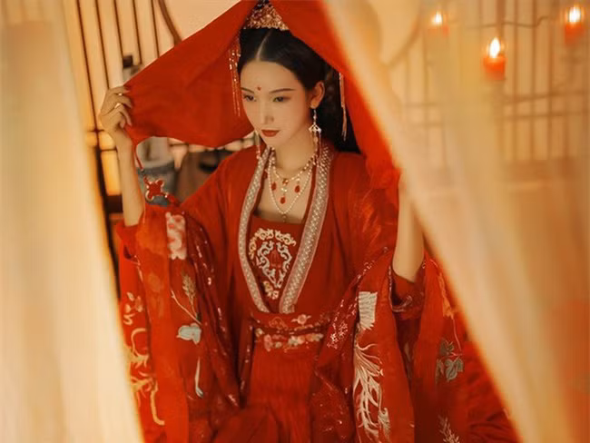 Bi kich tu chuyen trinh tiet cua phu nu Trung Quoc thoi co dai