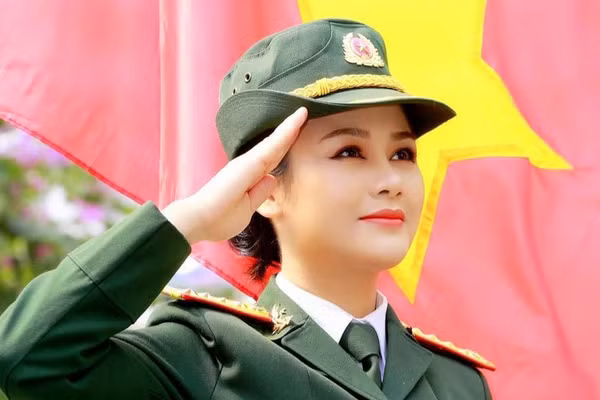 Dieu it biet ve dai uy dong me Kha Ngan trong 