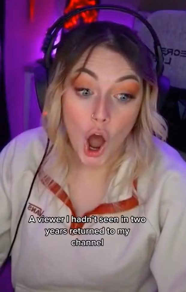 Nu streamer khoc nuc no tren livestream vi ly do co 