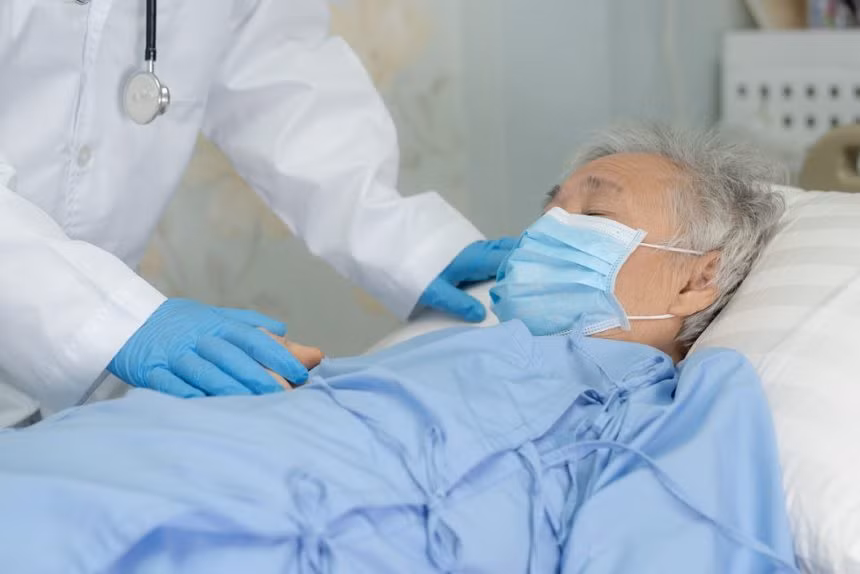 “Cá nóc, bạch tuộc vòng xanh, sao biển, một số loài cua, sa giông, một số loài ốc biển…, cũng chứa độc tố Tetrodotoxin. Hiện nay, loại độc tố này chưa có thuốc giải”, bác sĩ Lê Tiến Dũng cho biết. Ảnh: Getty Images.