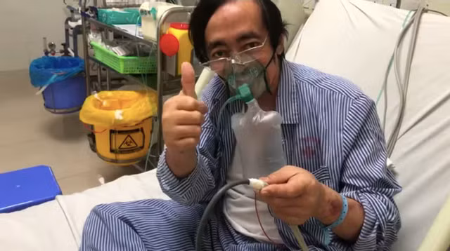 Dong chu tren tam bien ngoai cua nha Giang Coi khien nhieu nguoi cam dong-Hinh-2