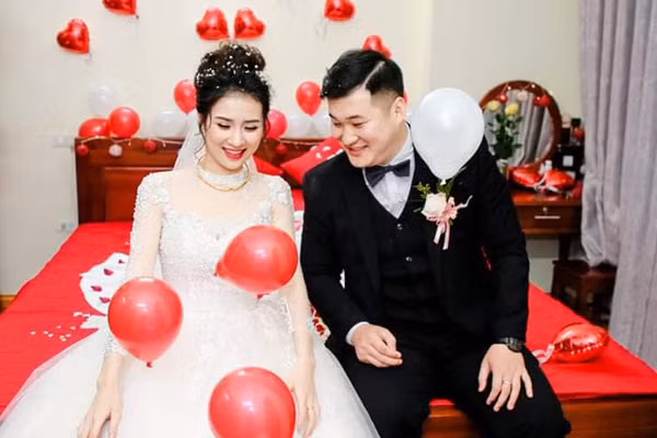 Thien Loi to beo nhat Tao quan lay duoc vo xinh dep nhu hoa-Hinh-3