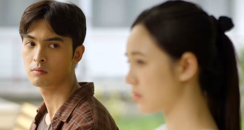 Quynh Kool noi ve nu hon voi ban dien hon 8 tuoi-Hinh-3