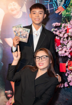 Phi Nhung danh dieu dac biet cho Ho Van Cuong sau lum xum