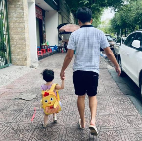 Trường Giang đúng chuẩn 'bố bỉm' của năm - Hình 2 Truong Giang dung chuan 'bo bim' cua nam-Hinh-2