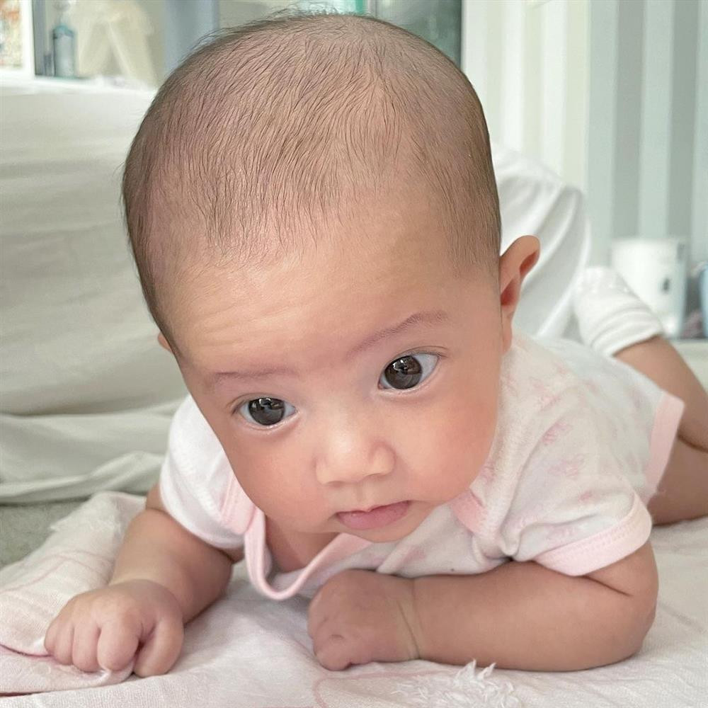 Con gai Ha Ho no nu cuoi khien dan mang dung hinh-Hinh-8