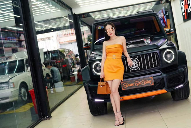 Mỹ nhân Việt đầu năm được chồng tặng hẳn siêu xe 13 tỷ My nhan Viet dau nam duoc chong tang han sieu xe 13 ty