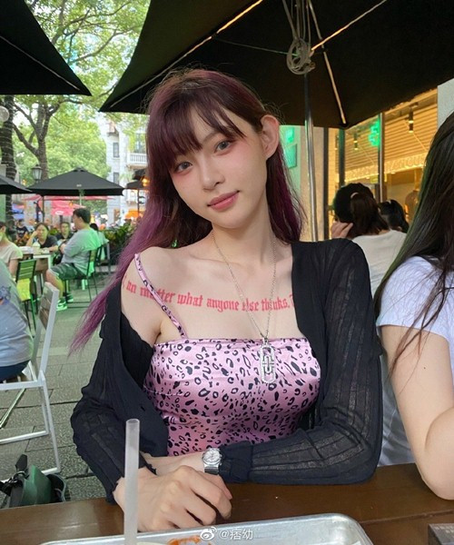 Hot girl 23 tuoi so huu loat sieu xe, dung ten 8 can biet thu-Hinh-4