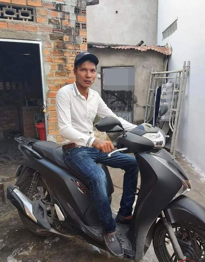 Cuoc song sang chanh cua Loc Fuho: Di xe sang xai dien thoai 