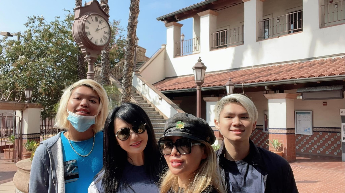 Con trai Bang Kieu, Ngoc Anh 3A o chung nha, hoc cung truong