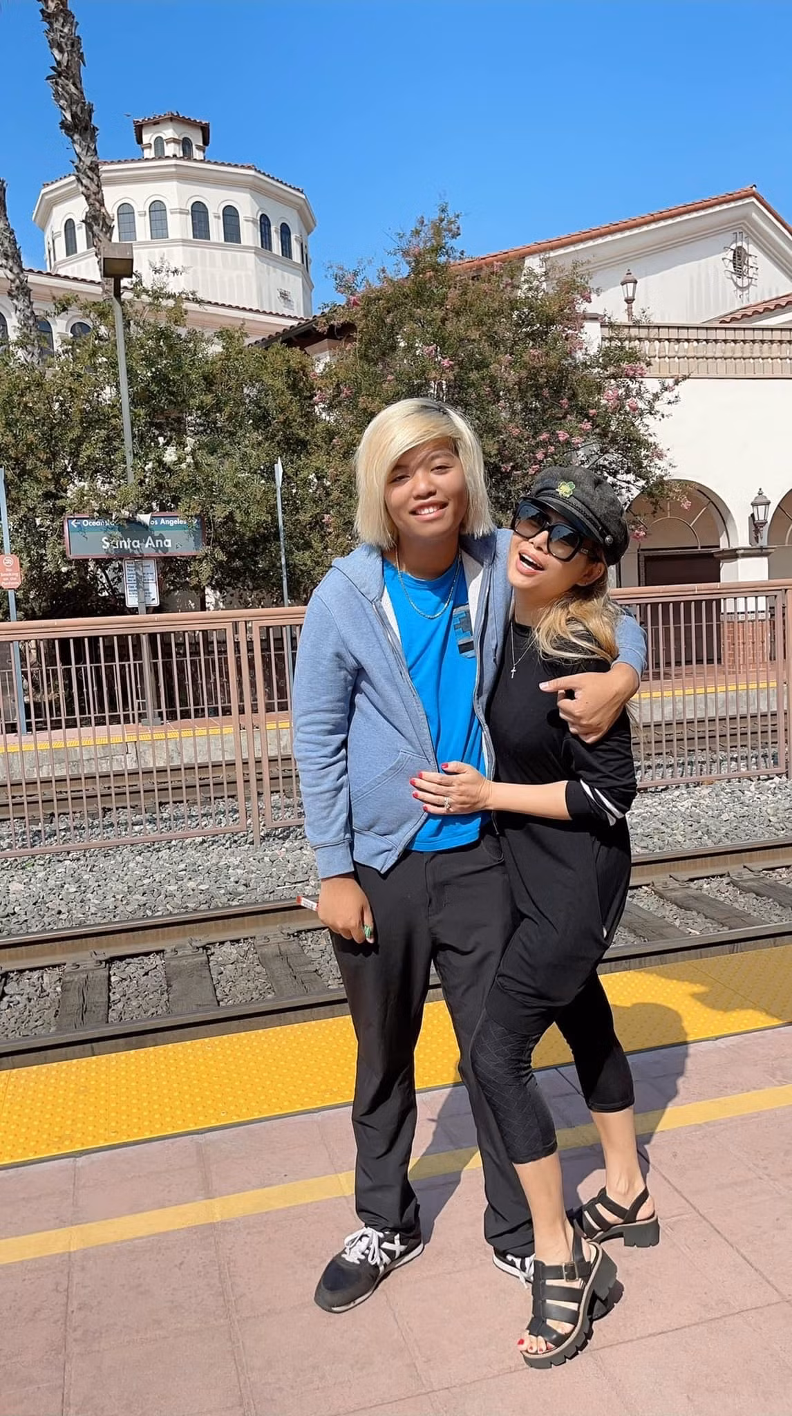 Con trai Bang Kieu, Ngoc Anh 3A o chung nha, hoc cung truong-Hinh-9