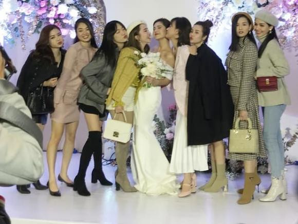 Doi thuc xa hoa cua hoi 