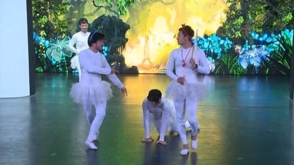 Hinh anh Manh Truong mac do mua ballet bat ngo hot tro lai-Hinh-4