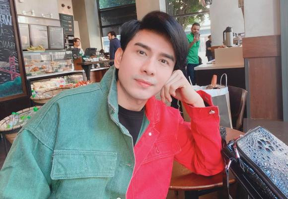 Đan Trường U50 vẫn gây sốt vì trẻ trung như mới 30 - Hình 2 Dan Truong U50 van gay sot vi tre trung nhu moi 30-Hinh-2