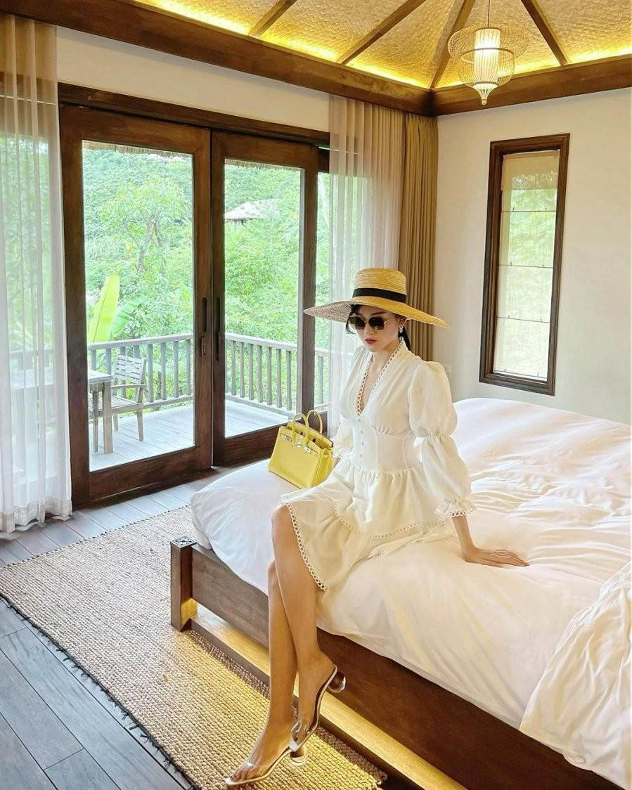 Rich kid Tien Nguyen du cao 1m64 van me man kieu giay nay-Hinh-4