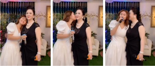 Dau thu ba Hang cham song ao, 