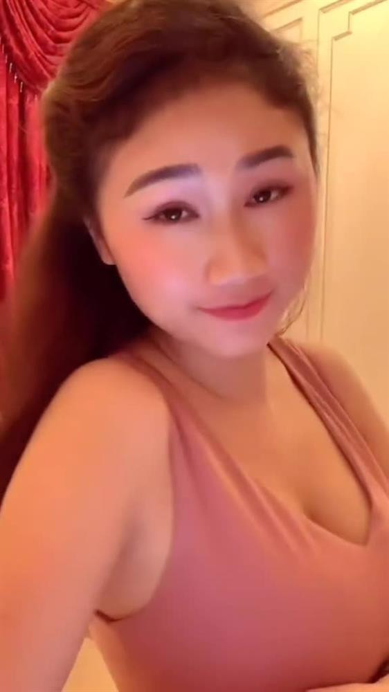 Dau thu ba Hang cham song ao, 