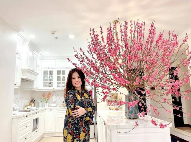 Cơ ngơi sang chảnh ít người biết của nghệ sĩ hài Vân Dung - Hình 2 Co ngoi sang chanh it nguoi biet cua nghe si hai Van Dung-Hinh-2