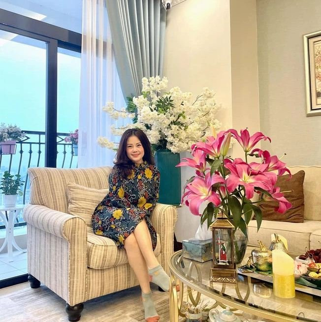 Cơ ngơi sang chảnh ít người biết của nghệ sĩ hài Vân Dung - Hình 3 Co ngoi sang chanh it nguoi biet cua nghe si hai Van Dung-Hinh-3