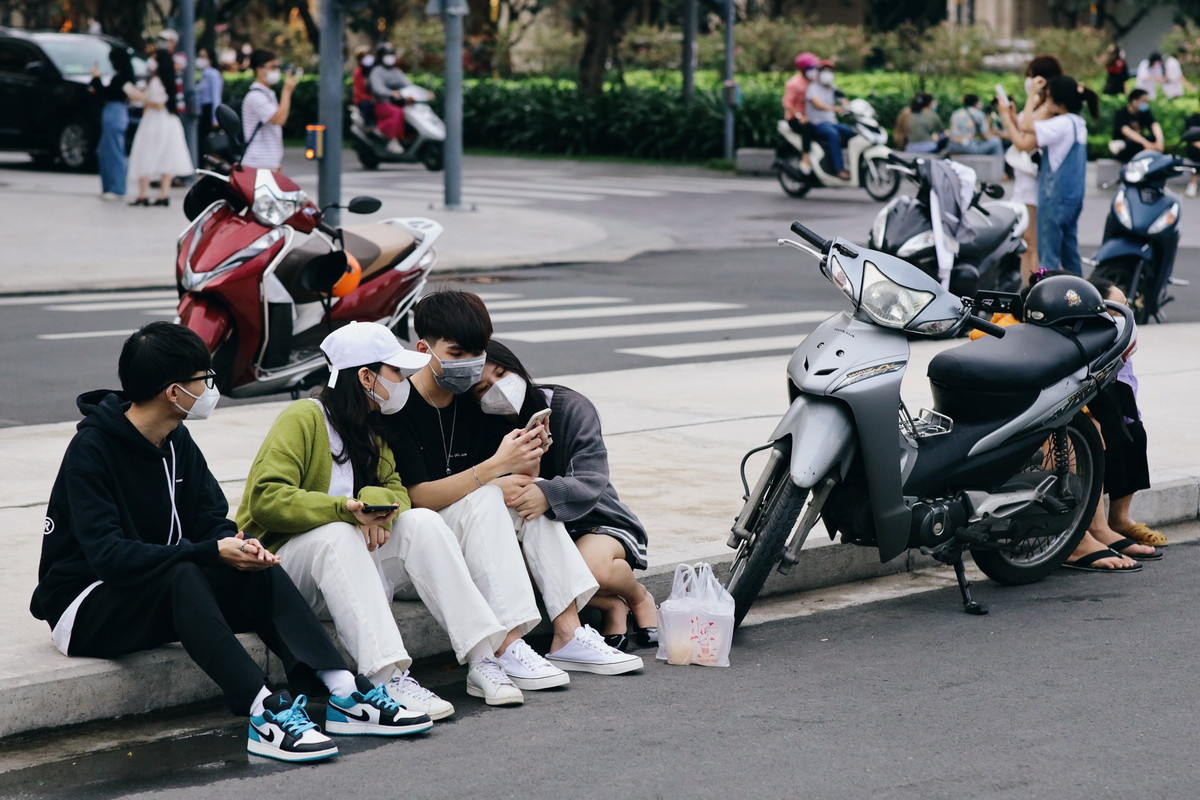 Các bạn trẻ tới đây thành từng nhóm nhỏ từ 2-4 người.