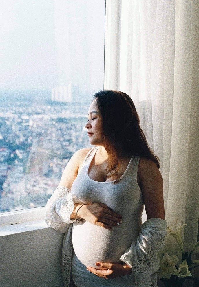 Khoanh khac hanh phuc cua Thanh Lam ben con gai