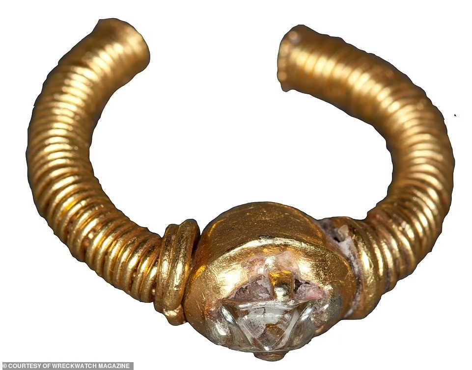 Ngu dan bat ngo phat hien buc tuong Phat nam ngoc tri gia chuc ty dong-Hinh-4