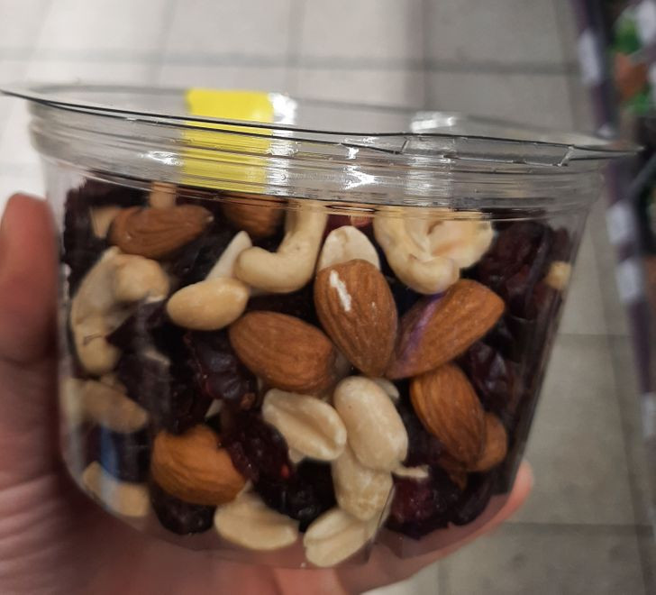 Những sản phẩm không đáng mua ngay cả khi được giảm giá lớn - Hình 5 Nhung san pham khong dang mua ngay ca khi duoc giam gia lon-Hinh-5