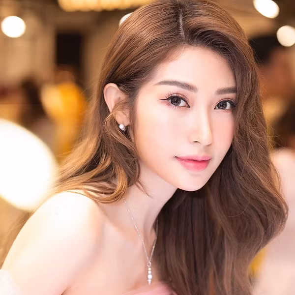 Khong Tu Quynh cung danh 8 nam cho ban trai nhung ket qua la tan vo-Hinh-4