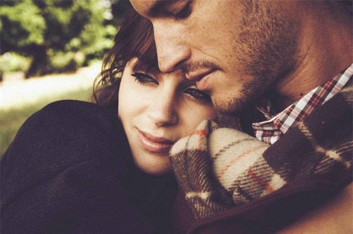 ##sc### Chàng chẳng bao giờ kể với bạn về bạn bè hay gia đình với bạn, đơn giản, vì chàng không có ý định tiến xa hơn với bạn. 