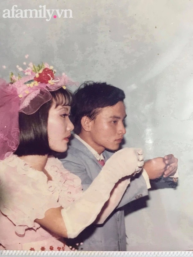 Anh cuoi cach day 33 nam cua nguoi dan ong dep nhu tai tu gay sot-Hinh-3