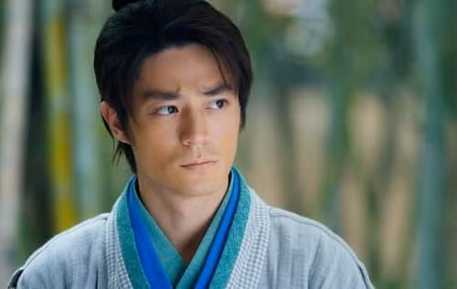 Nhieu dien vien Cbiz khien khan gia buc xuc khi khong thuoc thoai, lam dung dong the-Hinh-7