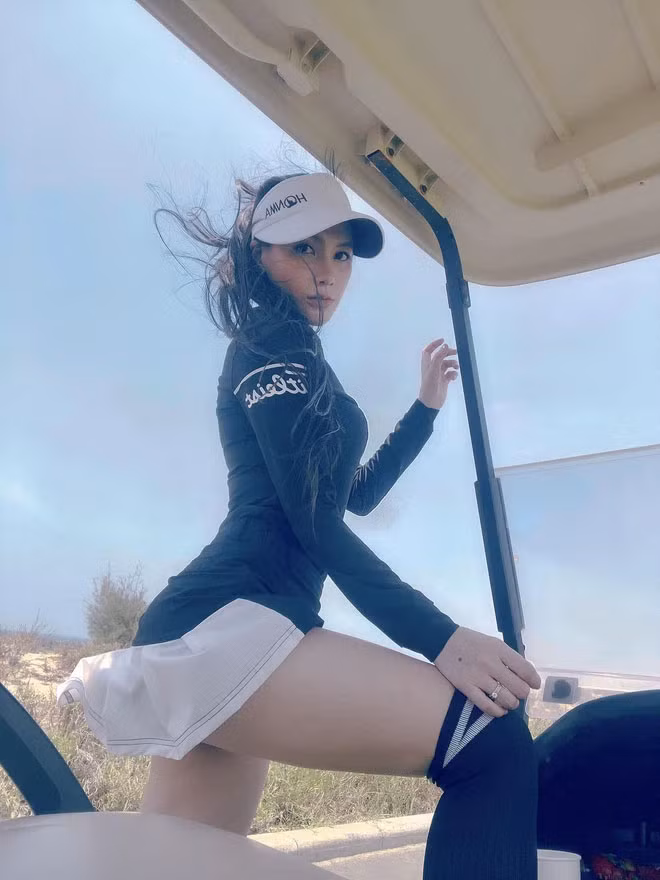 MC Minh Ha chao he bong mat, den noi Quynh Nga vao doi 