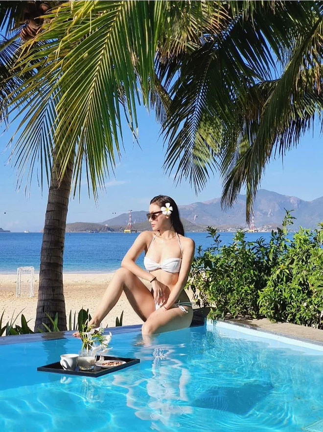 MC Minh Ha chao he bong mat, den noi Quynh Nga vao doi 