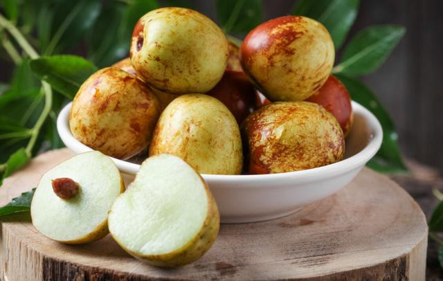 2 loai trai cay cuc doc hai gan vo cung-Hinh-2