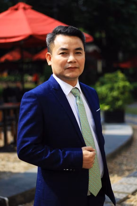 Con trai truong ngoai doi cua chu tich Khang 