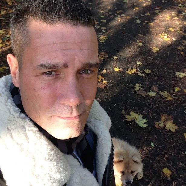 Chu lap camera theo doi cho cung roi chet sung voi thu truoc mat