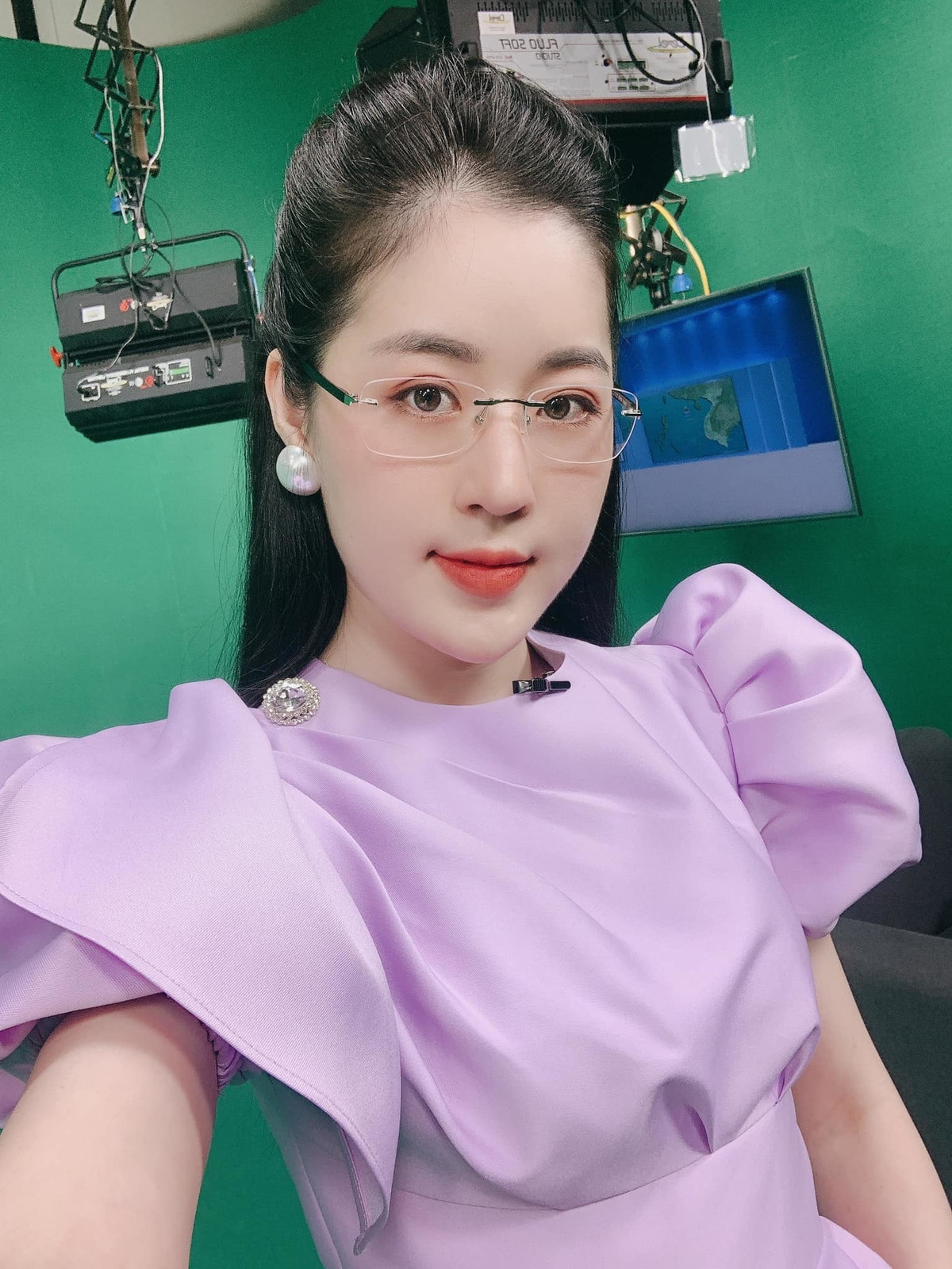 MC thoi tiet tung gay sot trong 