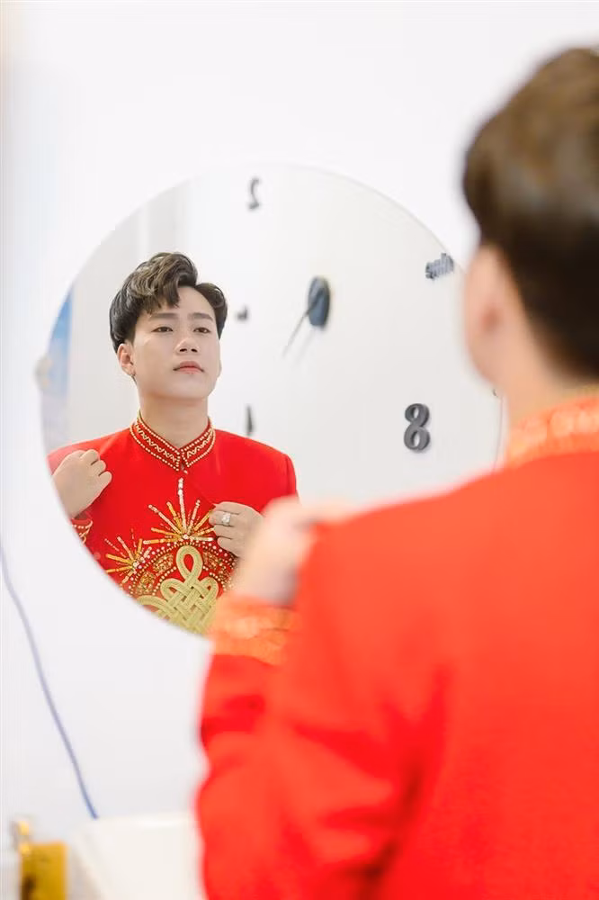 Chuyen tinh cap LGBT nam: Yeu nhau tu cu tat luc uong say-Hinh-3