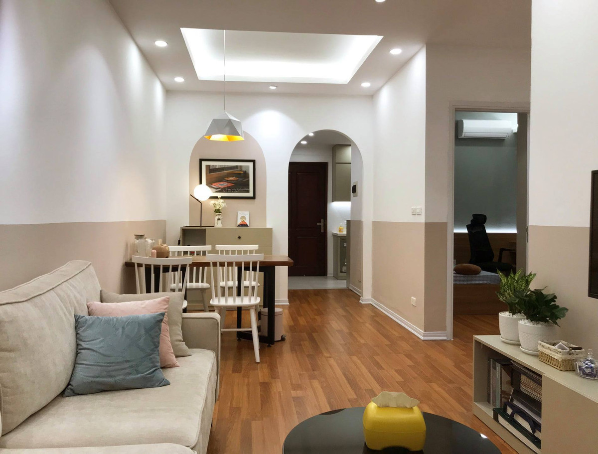 Căn hộ rộng 70m2, tổng chi phí cải tạo và mua thiết bị điện tử khoảng 340 triệu đồng.