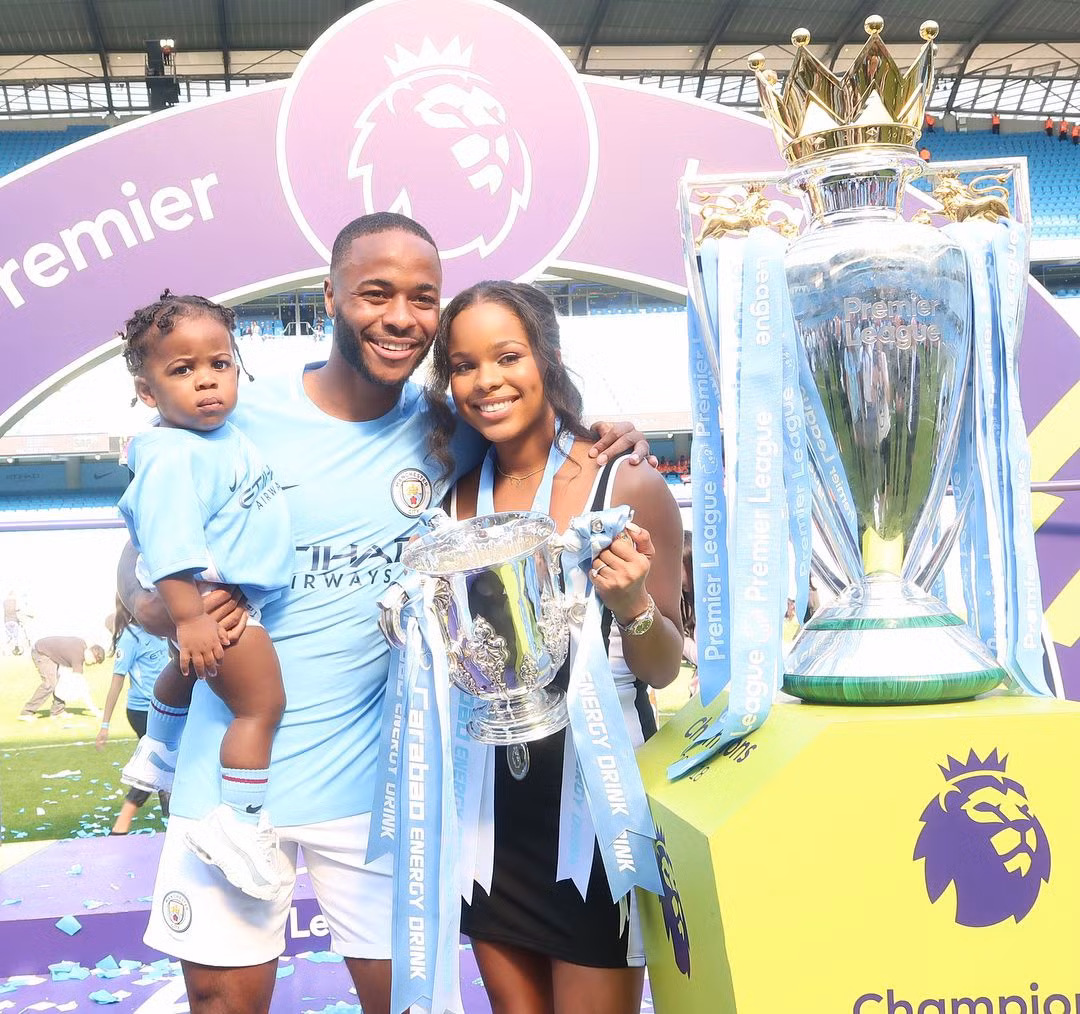 Ngoài tài năng thể thao, Sterling còn gây chú ý bởi đời tư ồn ào, tai tiếng tình trường tốn nhiều giấy mực của báo chí. Tháng 3/2018, ngôi sao tuyển Anh cầu hôn bạn gái lâu năm Paige Milian. Trước khi chính thức về chung nhà vào năm 2020, bộ đôi nhiều lần tan hợp với lý do chủ yếu là những scandal tình ái, tính trăng hoa của Sterling.