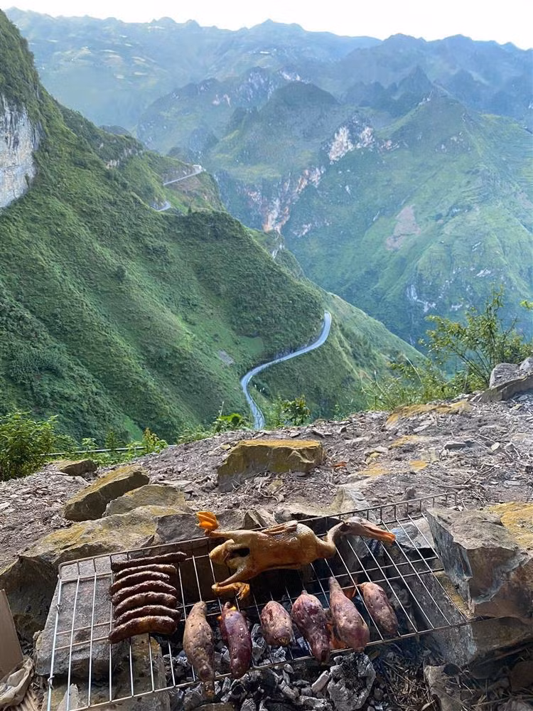 Diem cam trai hot nhat Ha Giang: Khong wifi, canh quan tuyet my-Hinh-5