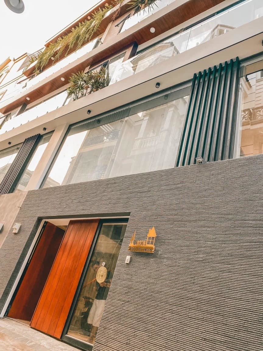 Nha dien tich 50m2 van co ho boi, vuon gac mai nho thiet ke nay