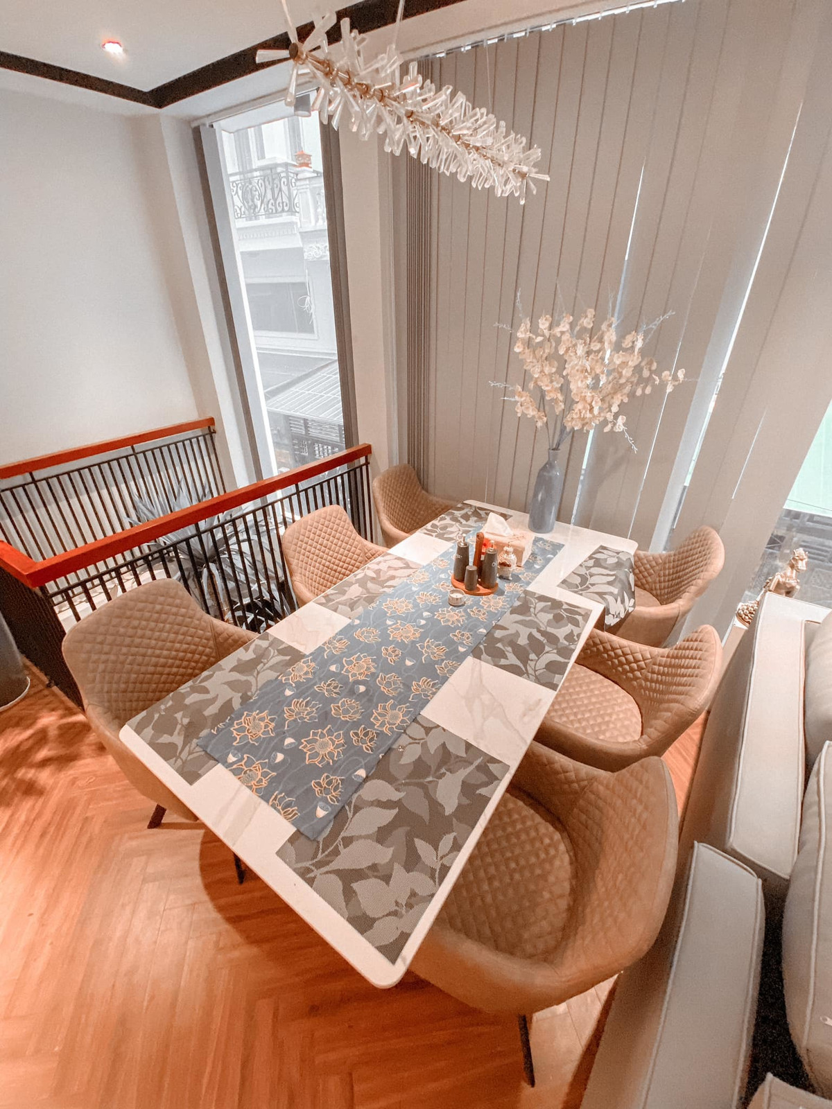 Nha dien tich 50m2 van co ho boi, vuon gac mai nho thiet ke nay-Hinh-9