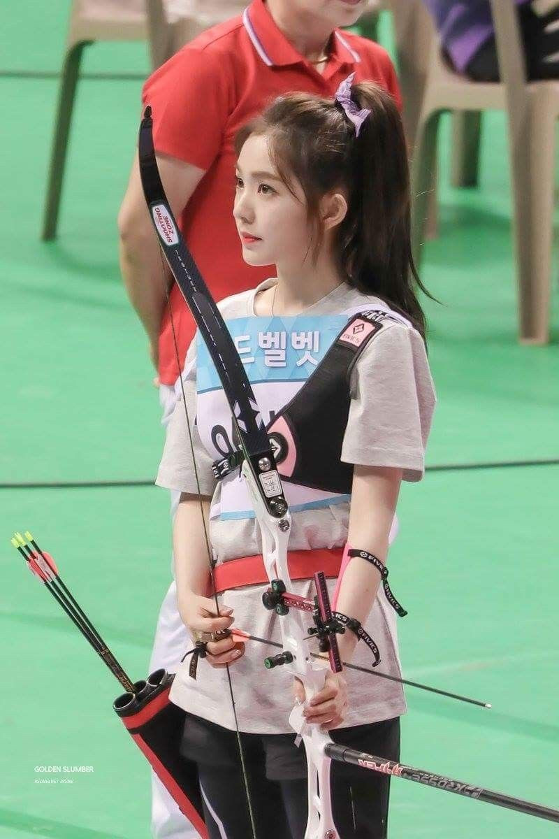 Tại ISAC mùa thu năm 2018, mỹ nhân nhà SM đã bắn vỡ camera chương trình - vốn được giấu trong một lỗ rất nhỏ ở chính giữa hồng tâm. Khoảnh khắc Irene bắn vỡ ống kính máy quay đã khiến ê-kíp tổ chức và khán giả bất ngờ. Cô là một trong số ít thần tượng có khả năng bắn trúng camera do chương trình gắn vào bia bắn.