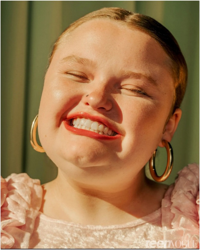 Hoa hau nhi mot thoi bi miet thi vi ve ngoai qua thay doi-Hinh-8