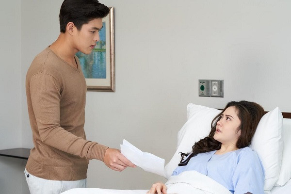 Vo oan minh cham me chong om liet 1 nam troi van bi mang vo tich su-Hinh-2