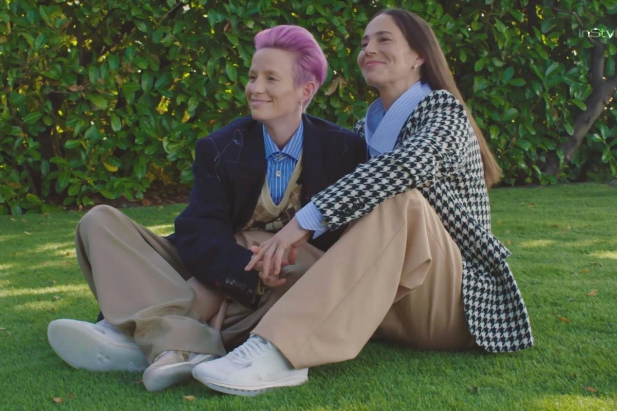 Trong một buổi phỏng vấn với Harper’s Bazaar, Sue cho biết cô và bạn gái đang cân nhắc một đám cưới kéo dài một tuần để có thể ăn mừng trọn vẹn với những người thân yêu của họ. “Có một điều mà thể thao đã dạy cho cả hai chúng tôi. Đó là những khoảnh khắc quan trọng, chẳng hạn như chiến thắng trong giải vô địch, sẽ không thể tái tạo lại được một khi kết thúc”, cô chia sẻ. Ảnh: InStyle.