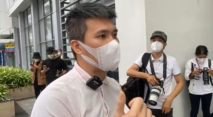 Cong Vinh bac trang mai dau sau 