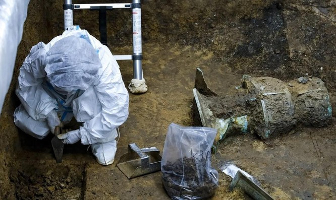 Phát hiện báu vật có thể “viết lại” lịch sử Trung Quốc - Hình 3 Phat hien bau vat co the “viet lai” lich su Trung Quoc-Hinh-3