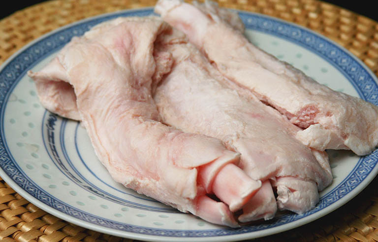 Bo phan cua bo gia chi bang 1/2 thit, menh danh 